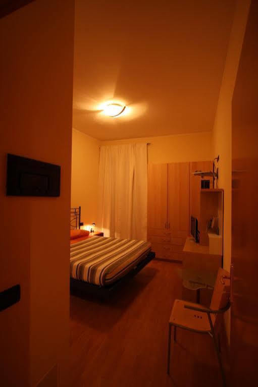 Bed And Breakfast Centrostorico Сарнико Экстерьер фото