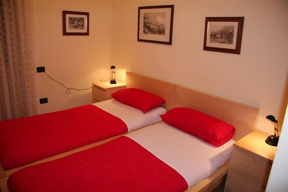 Bed And Breakfast Centrostorico Сарнико Экстерьер фото