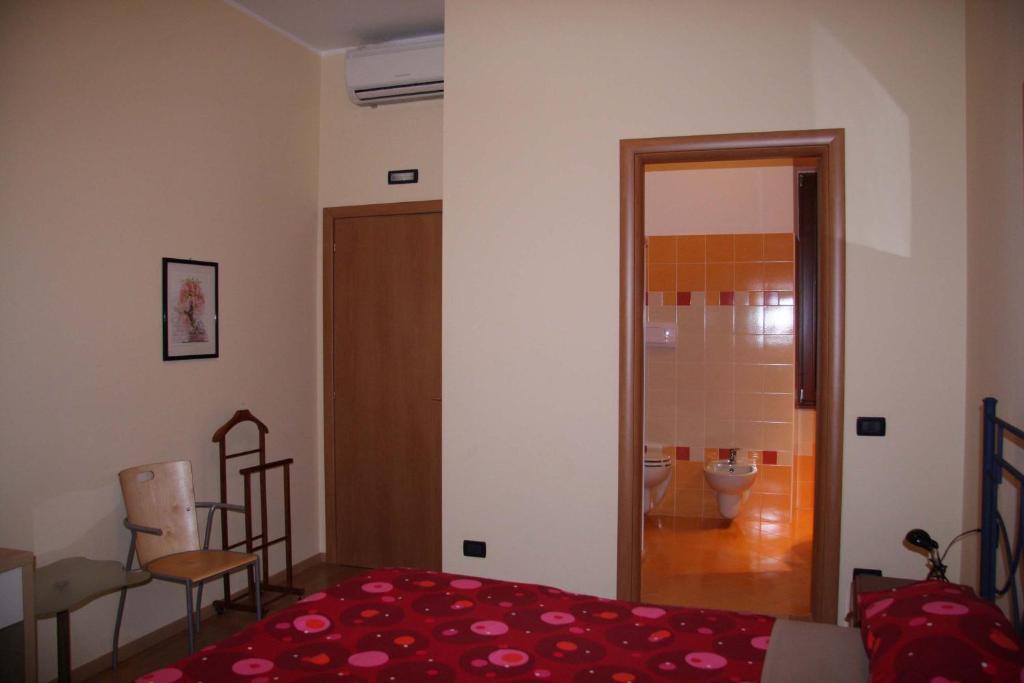 Bed And Breakfast Centrostorico Сарнико Экстерьер фото